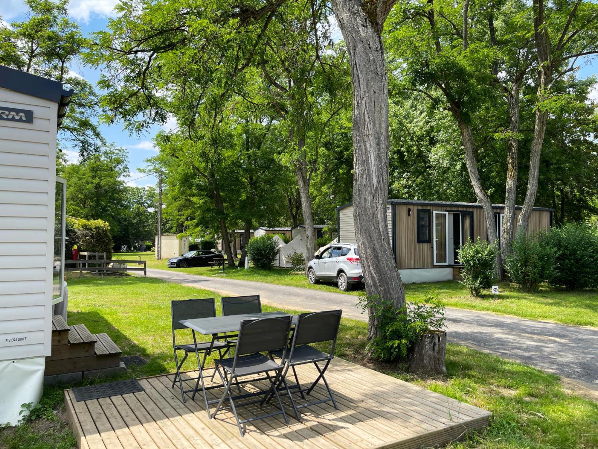 Camping Les Portes De Sancerre Saint-Satur Buitenkant foto